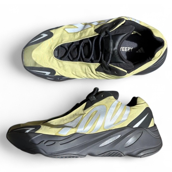Adidas Yeezy 700 MN VN Sneakers in “Resin Green” - Picture 1 of 6